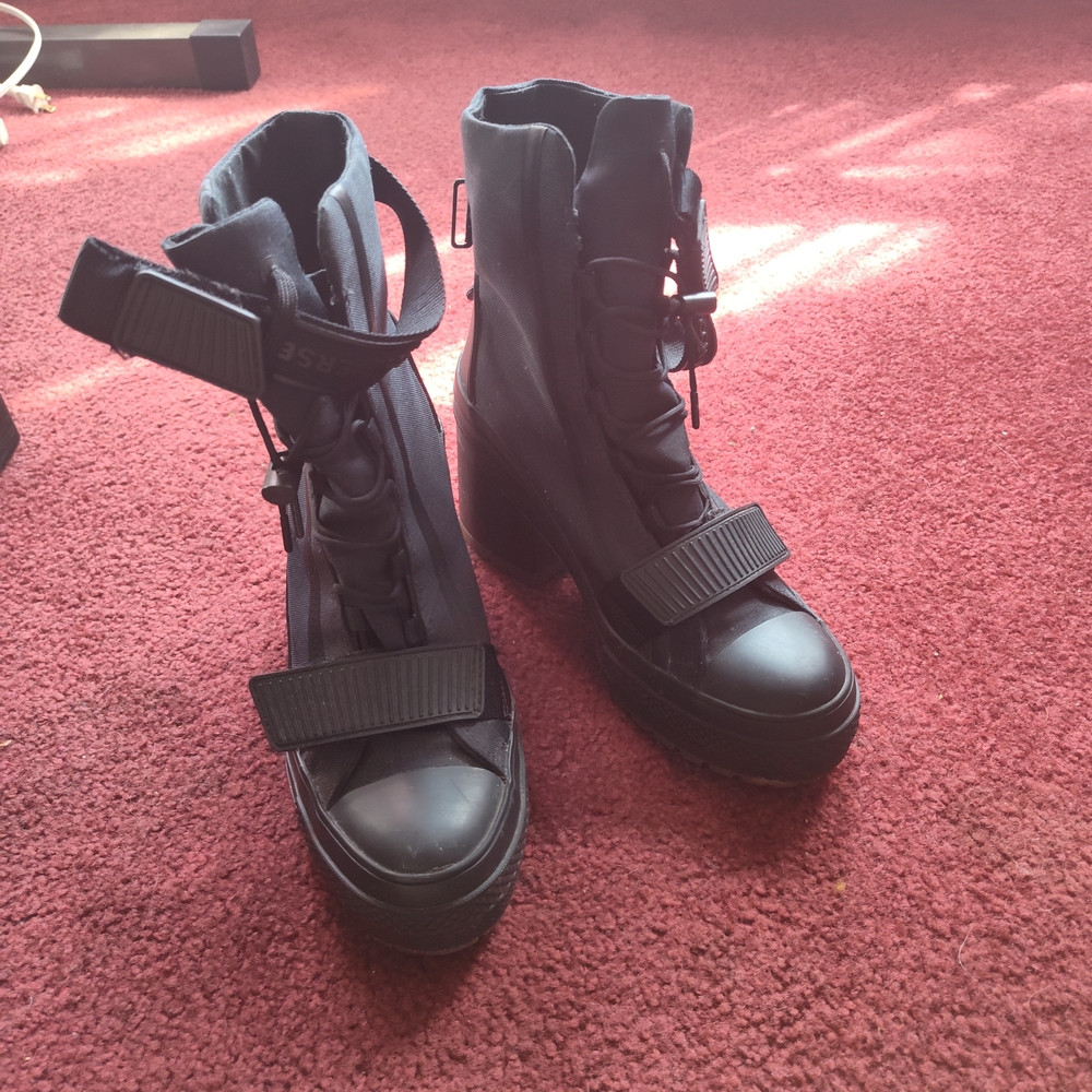 Elegant Black Lace-Up Women's Boots